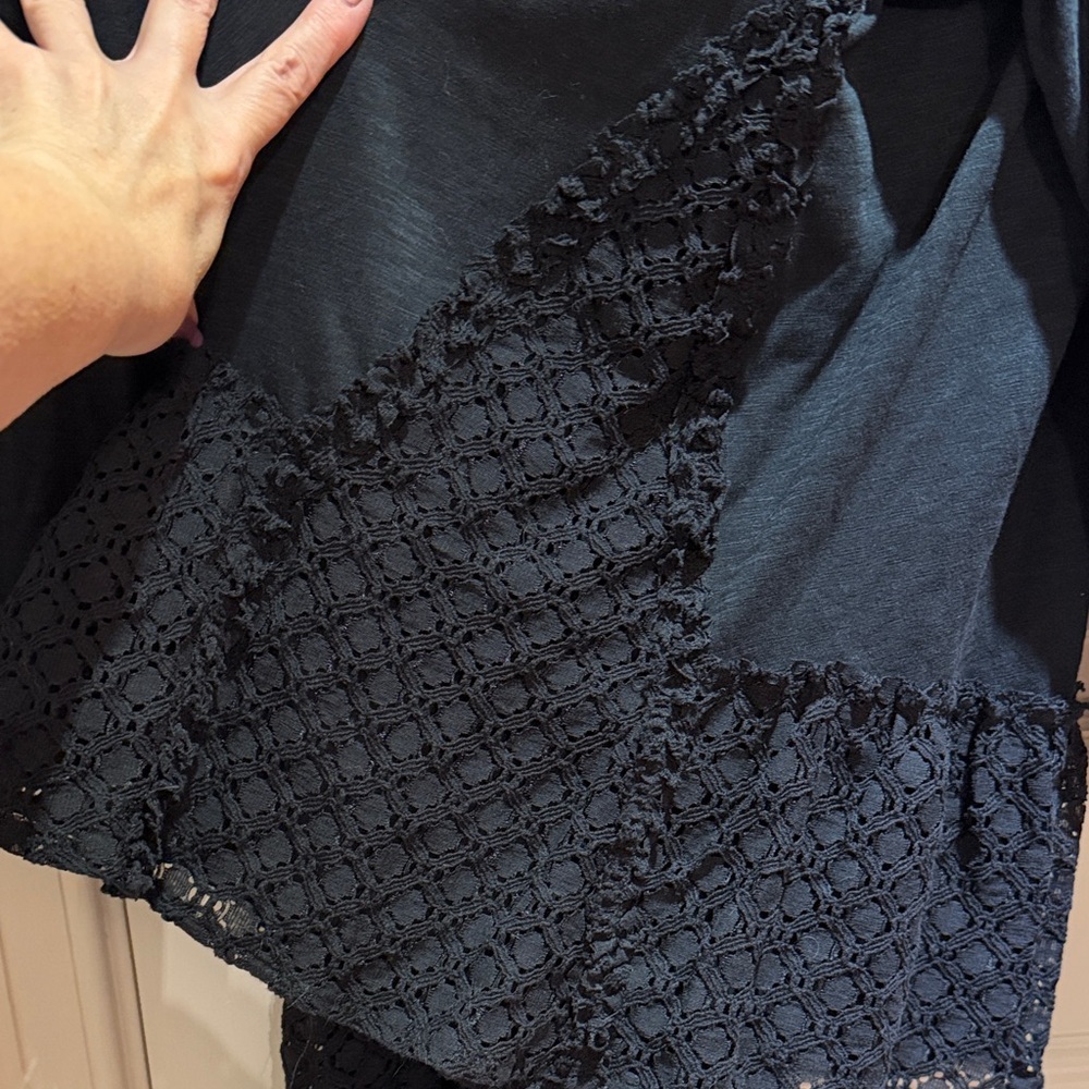LOG0 by Lori Goldstein Women’s Black Lace-Hem Pullover Top-Sz 2X-NWT - Picture 5 of 9